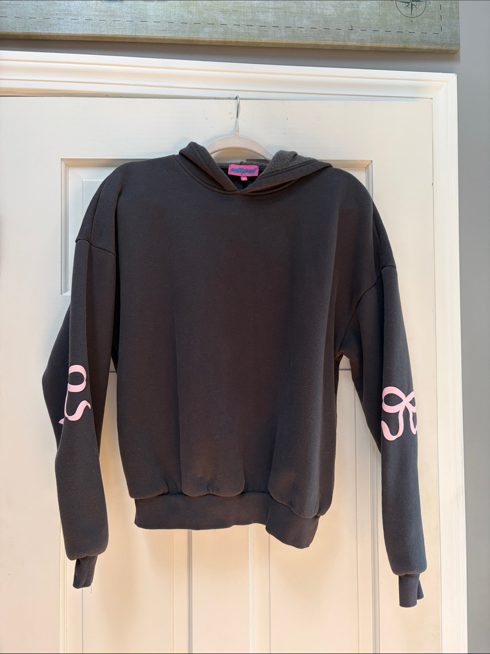 Girls dark grey Edikted hoodie.